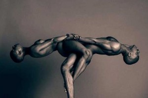 Terence Dean se penche sur les "down low brothers", ces membres de la communauté Hip Hop qui cachent leurs tendances homosexuelles.